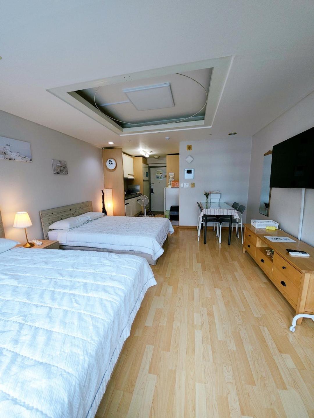 Hongdae Residence-2 1Min From Hongik Uni Station Exit #1 Seul Zewnętrze zdjęcie