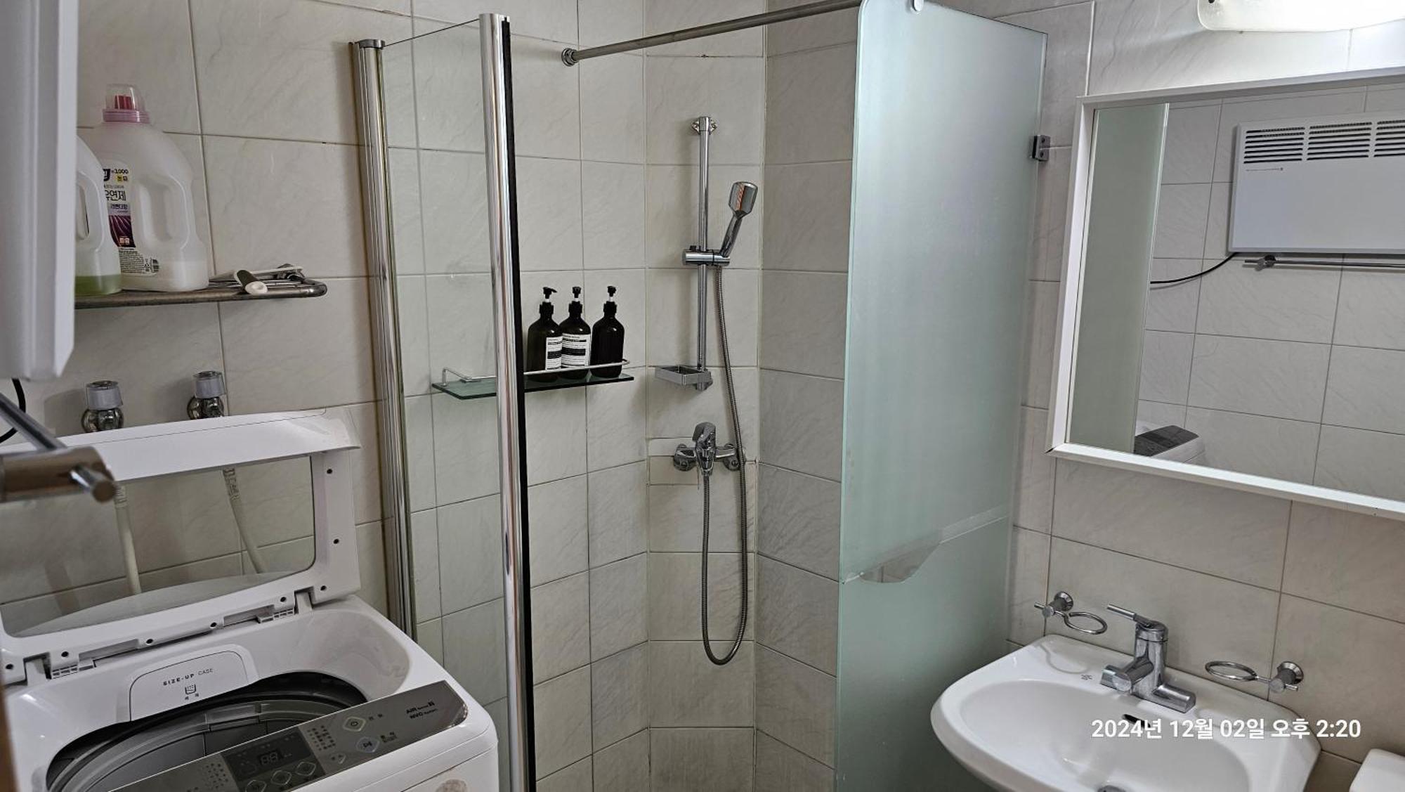 Hongdae Residence-2 1Min From Hongik Uni Station Exit #1 Seul Zewnętrze zdjęcie